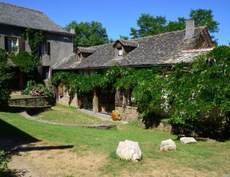 FERME DES TRONQUES